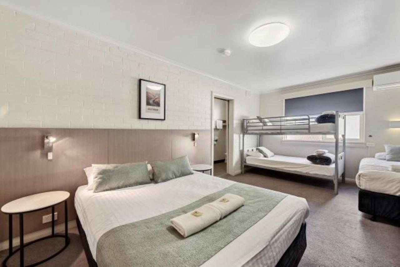 The Cornwall Historic Hotel Launceston Esterno foto